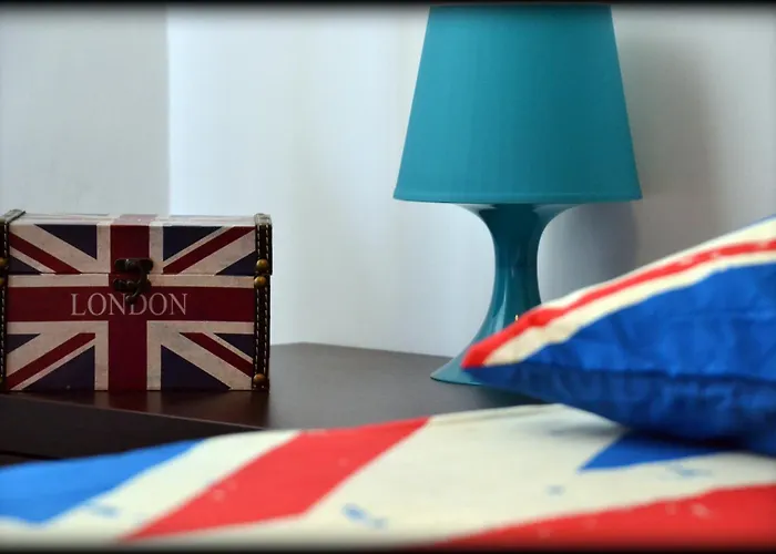 Di Leo Πανσιόν *